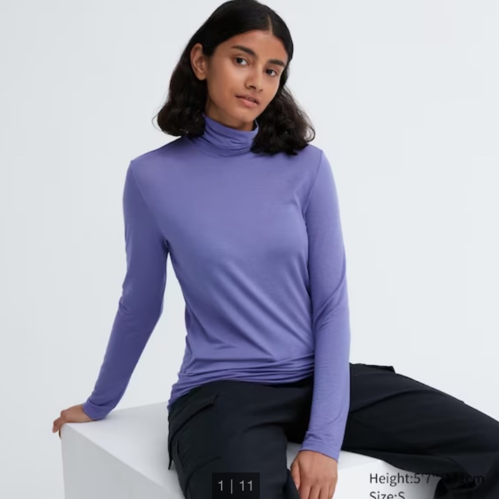 Bundle of 2 Uniqlo Heattech ultra light turtlenecks.